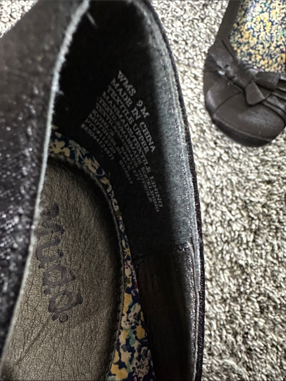 Mudd Black Women's Bow Accent Dress Pumps - Picture 6 of 6